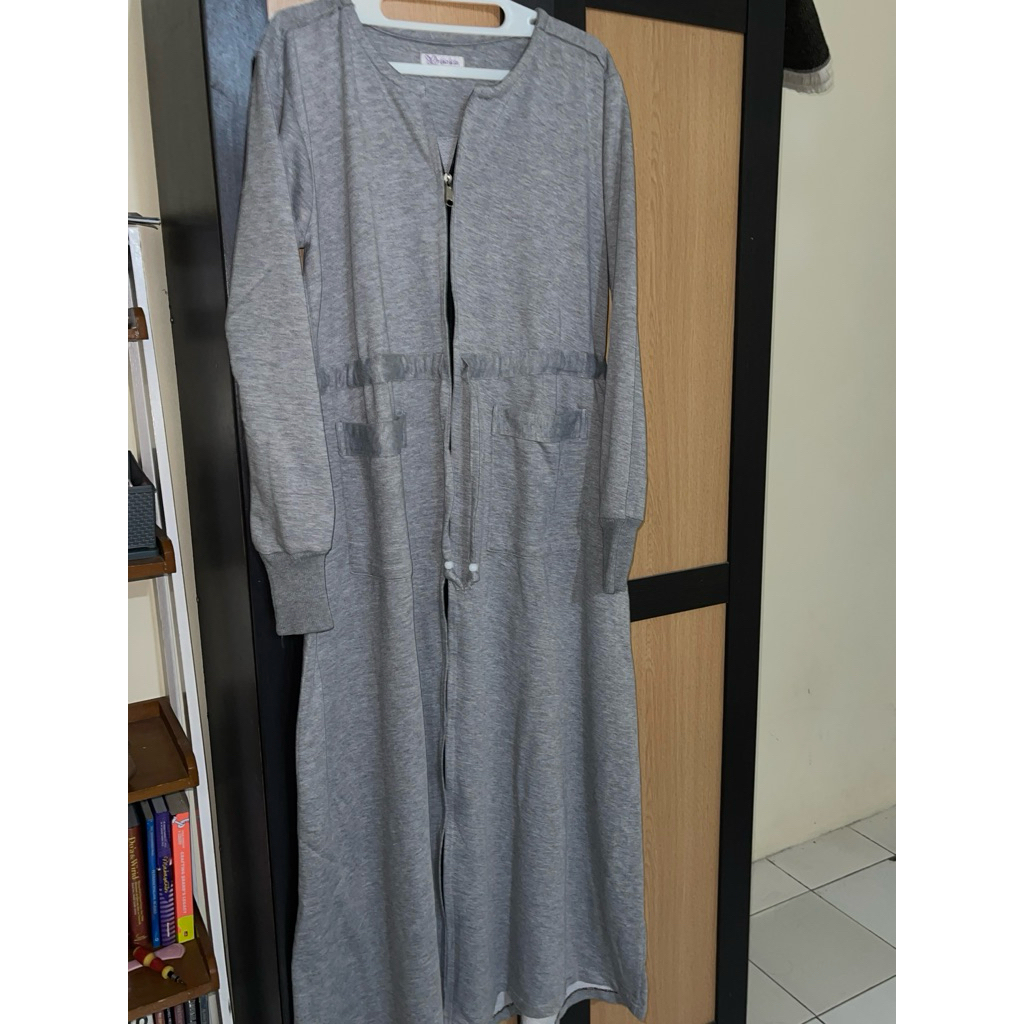 gamis olahraga hijab alila