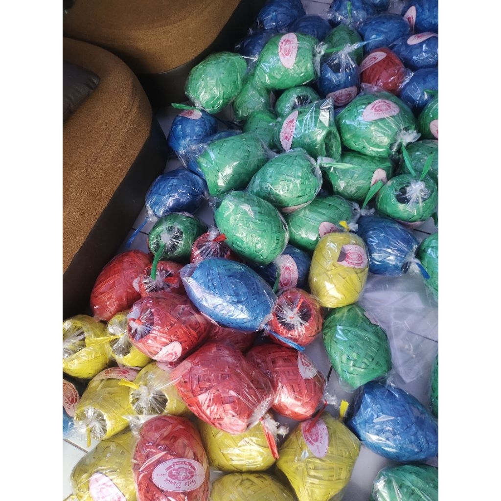 

Tali Rafia 150 Gram / 1,5 Ons 1 Pcs - Tali pengikat - tali serbaguna