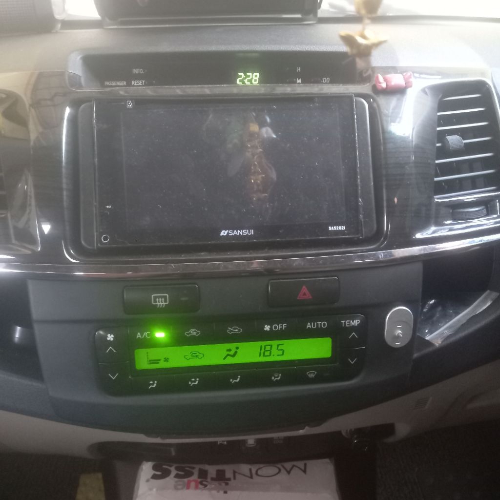 Head Unit Tv Mobil 7 Ins Merek Sansui
