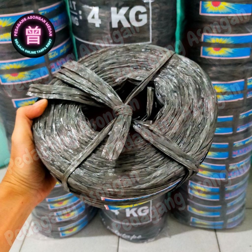 

Tali Rafia Plastik Hitam 4KG (1 Bal 10 Gulung)