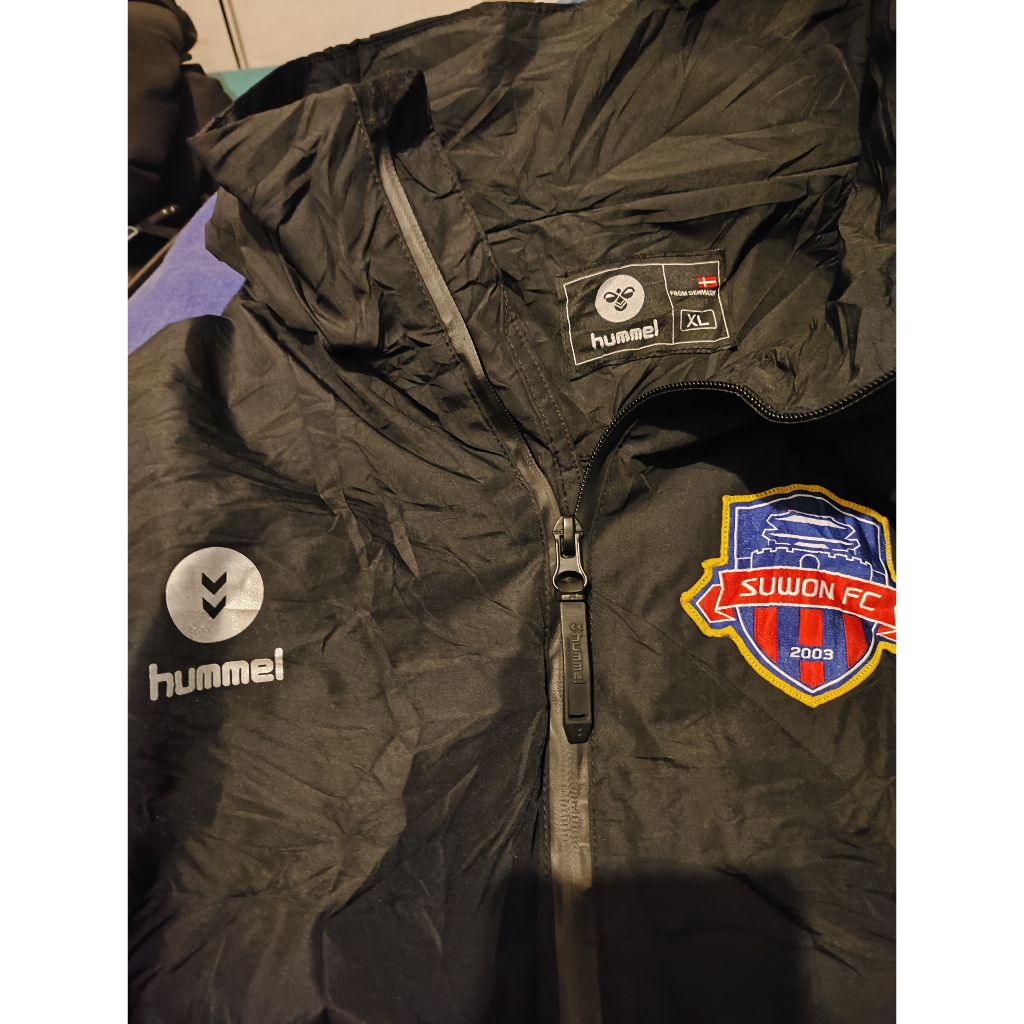 Jaket windbreaker waterproof outdoor parasut Hummel XL