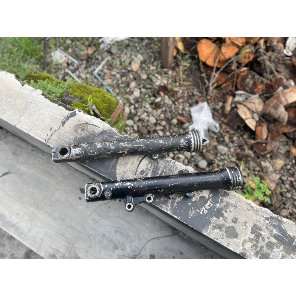 Bottom Skok Shock Ninja Serpico atau Bottom kaliper kiri Original Kawasaki