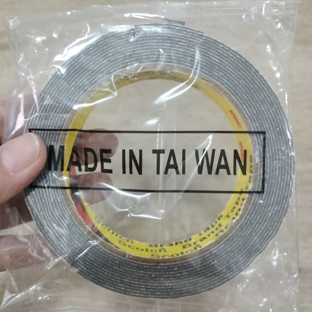 

Double Tape 3 M # Taiwan 2 cm x 4 meter