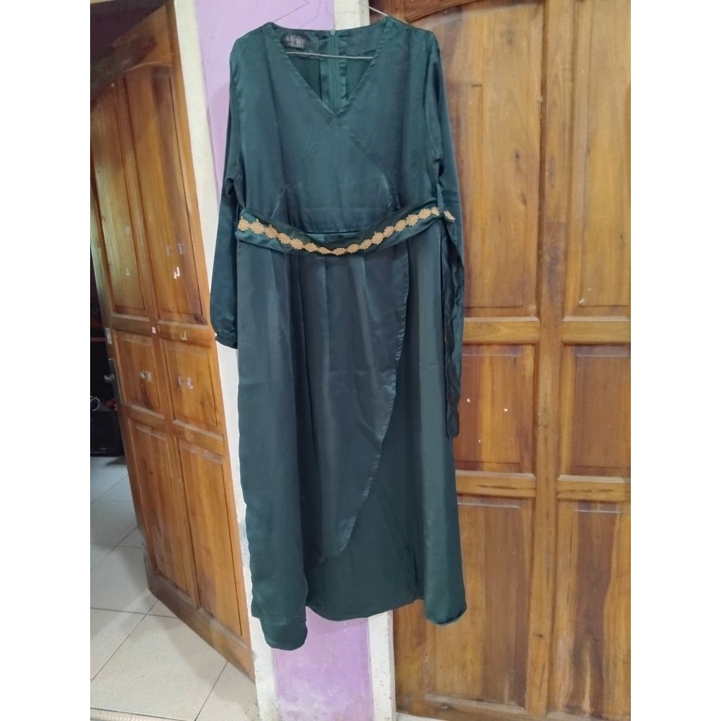 PRELOVED DRESS WANITA HIJAU EMERALD DRESS KONDANGAN DRESS BRIDESMAID