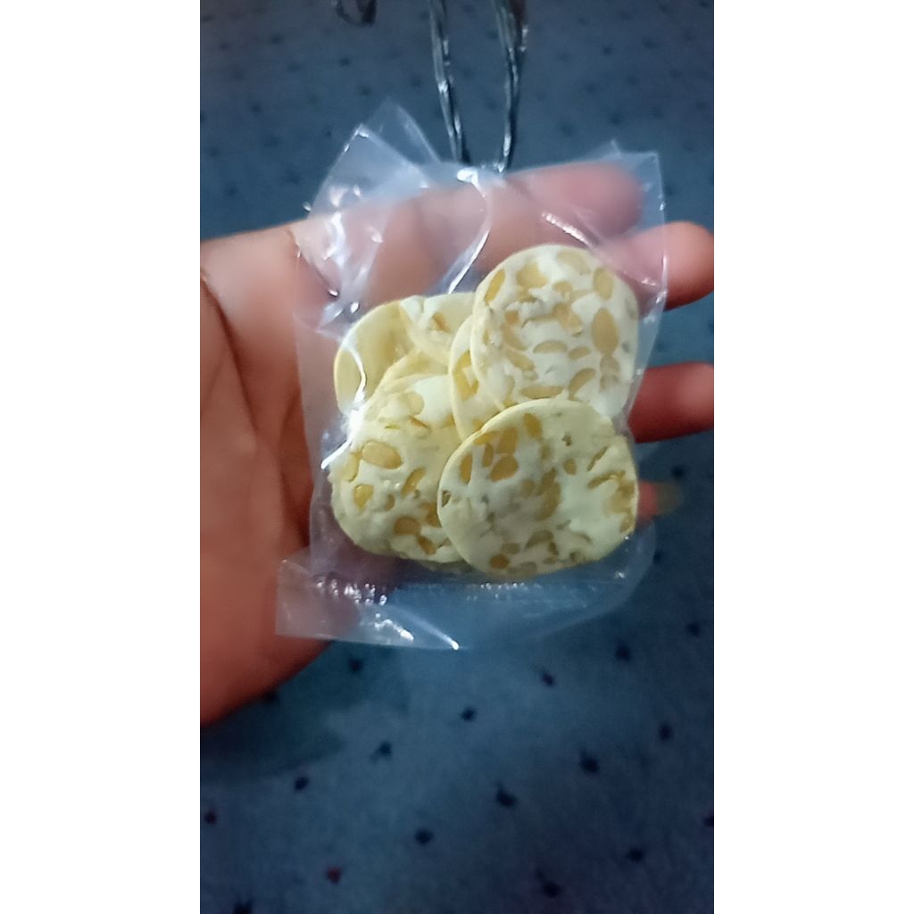

keripik tempe kemasan kecil untuk paket usaha isi 20 bks