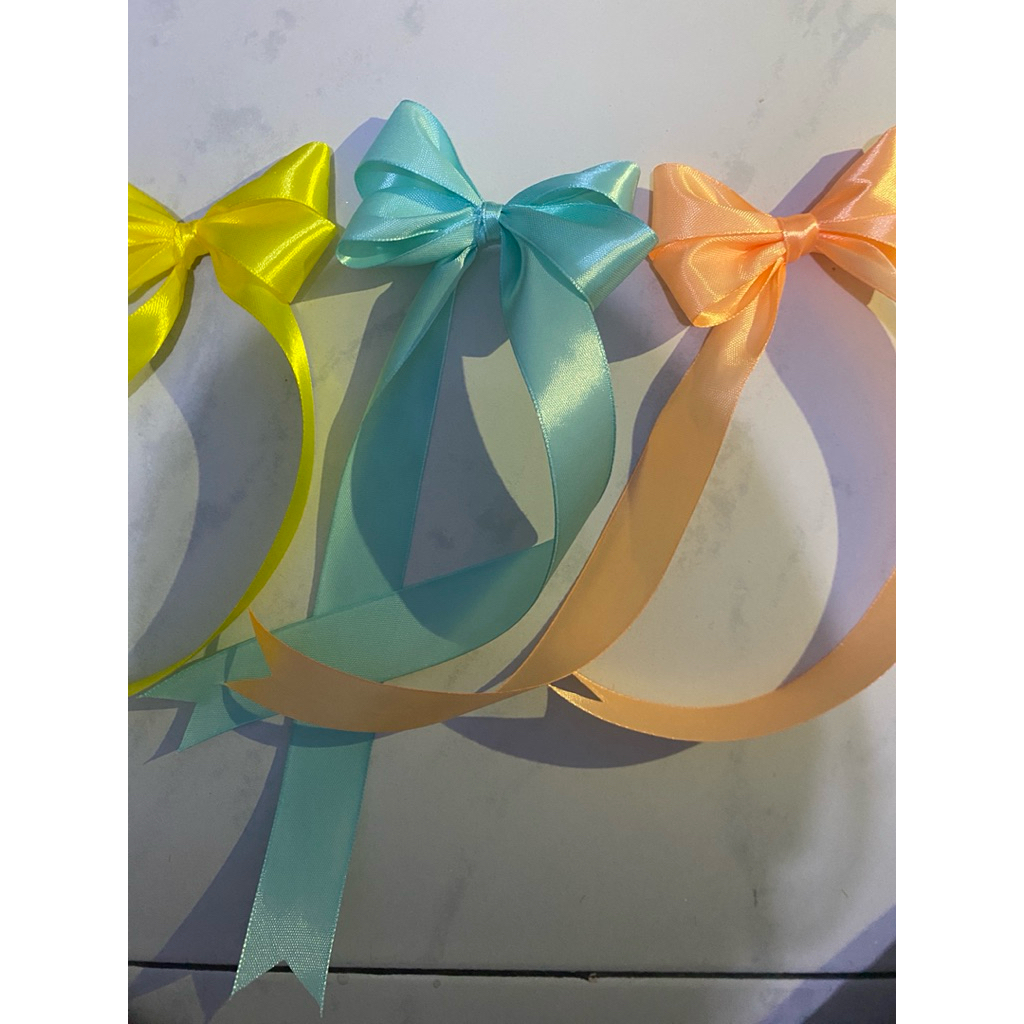 

PITA HAMPERS PANJANG 23cm (SUDAH ADA PEREKAT)