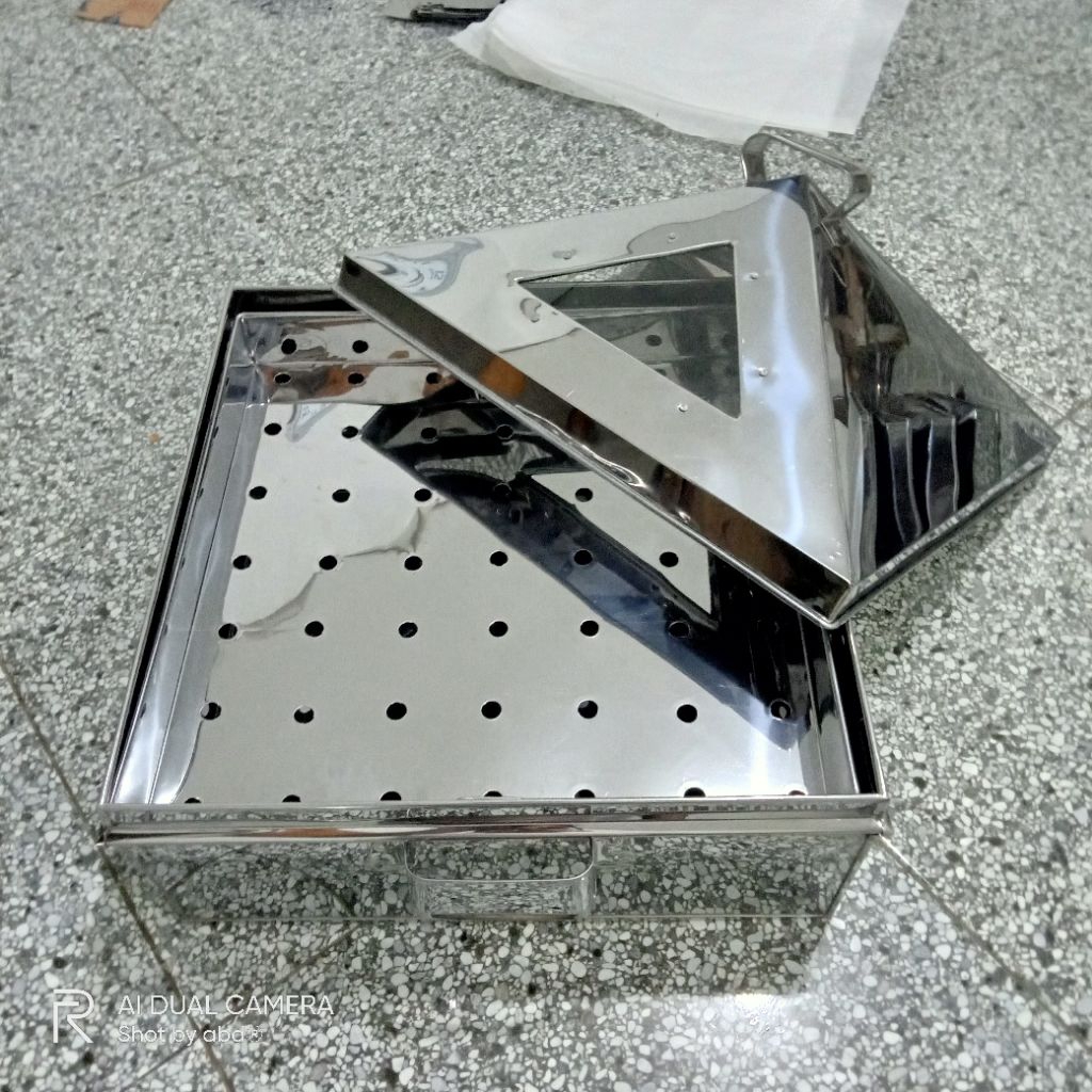 KLAKAT KUKUSAN KOTAK  30 CM