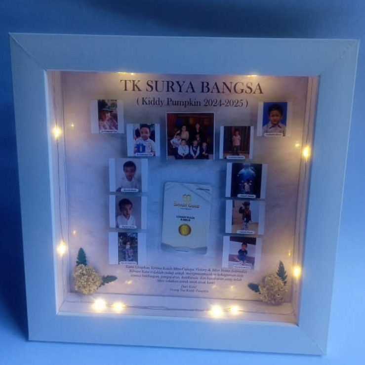 READY 1 HARI JADI.frame 3d bunga jam uk 20x20 love