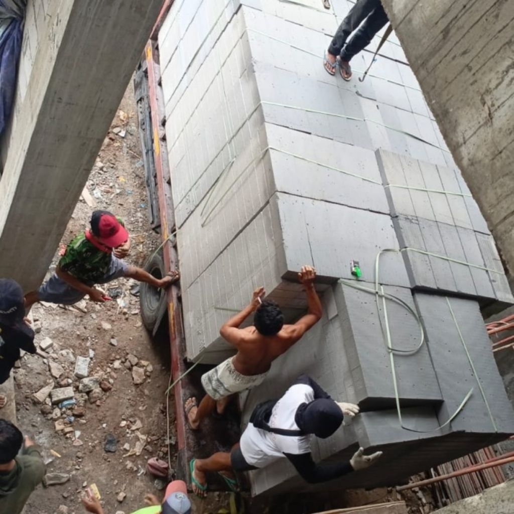 1 DO Hebel Supreme ukuran 10cm 11,04 m³ & Perekat Hebel Unimix 11 zak Include Bongkar