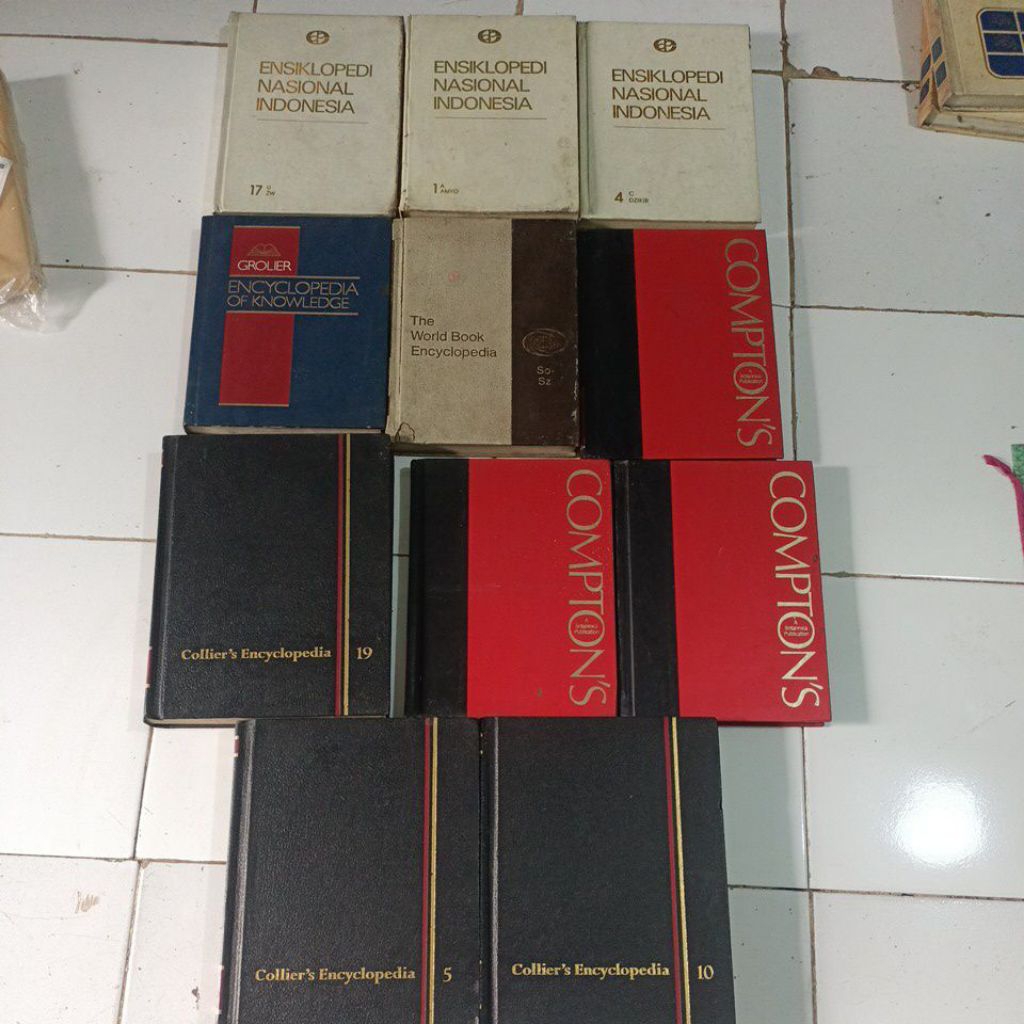 ori COLLIERS ENCYCLOPEDIA / Ensiklopedia nasional Indonesia / The world book Encyclopedia / Encyclop