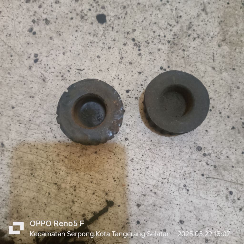 karet ganjel tangki Pulsar 125 xcd Pulsar 135 CC  180 CC 220 cc