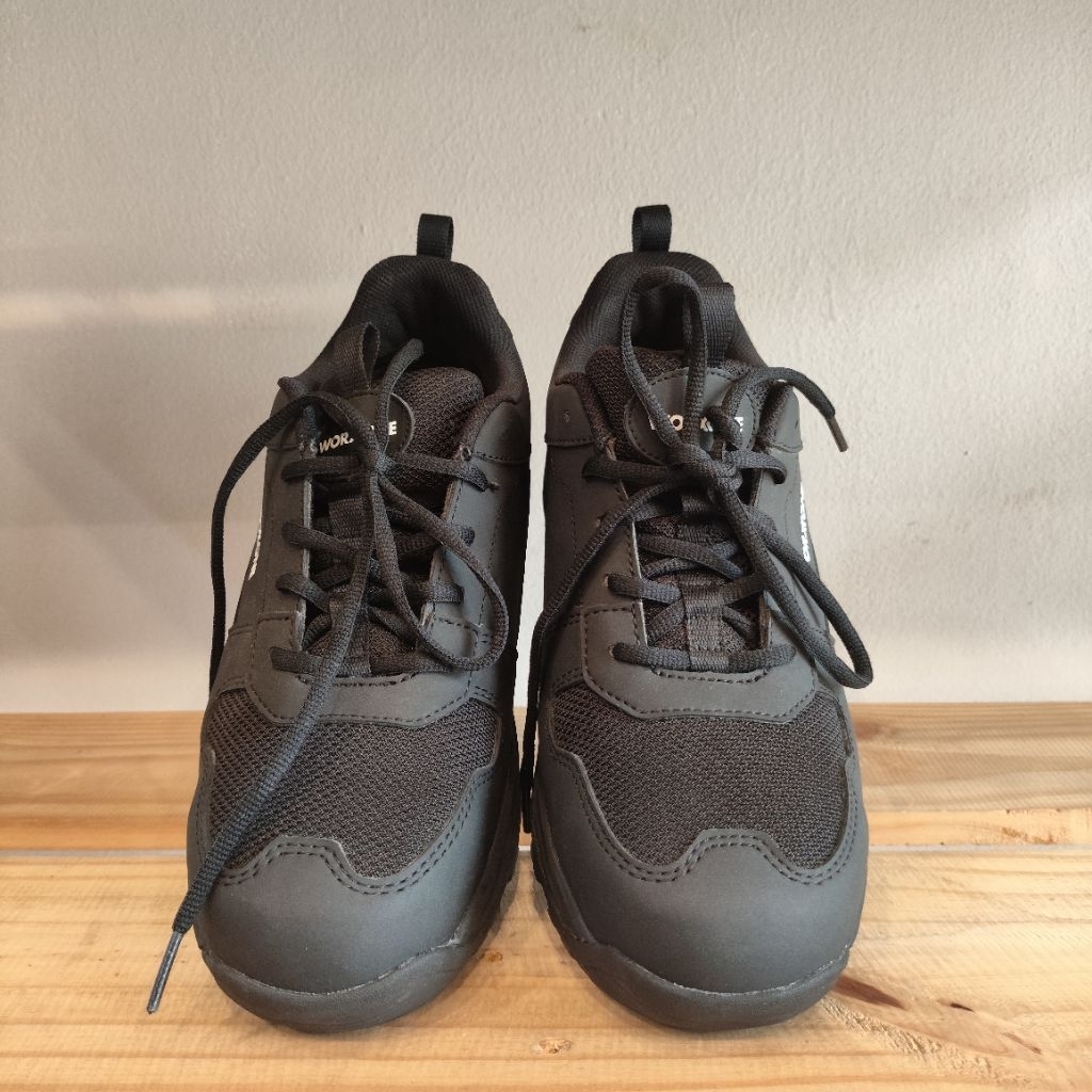 Limited Edition KELUARAN TERBARU-Sepatu Safety Shoes Worxone Original Type 107