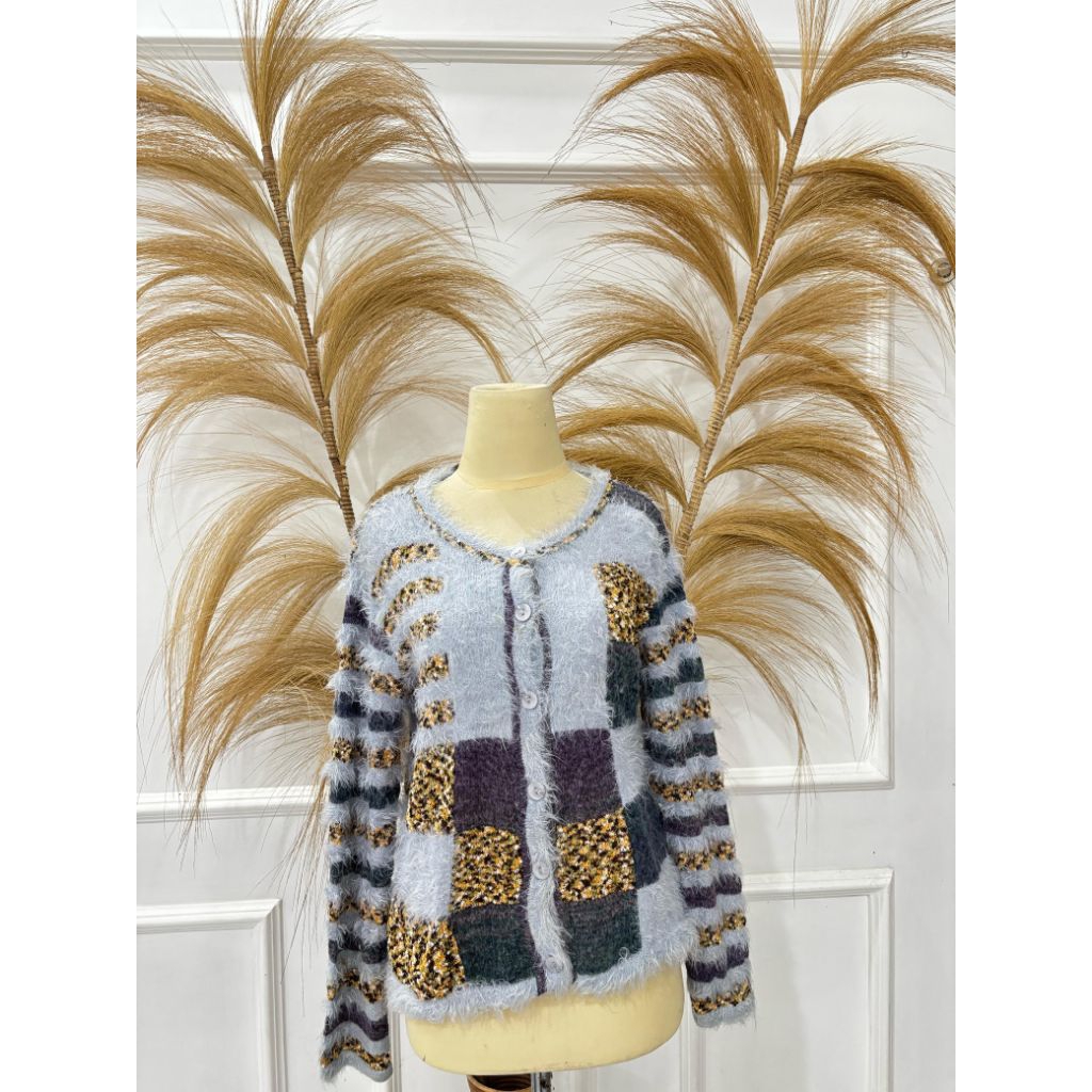 Cardigan Fuzzy Bulu Halus