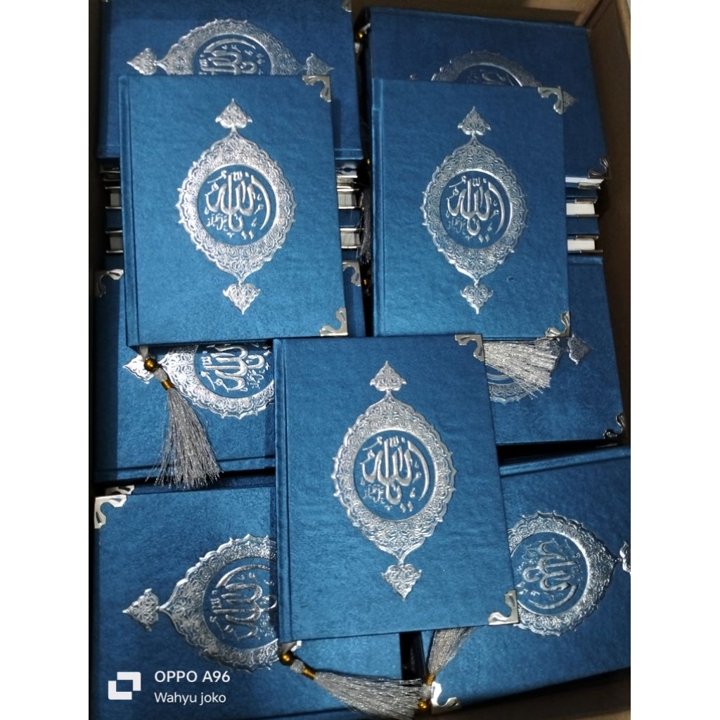Buku yasin hard cover model ramtina embos berbahan kertas bermotif