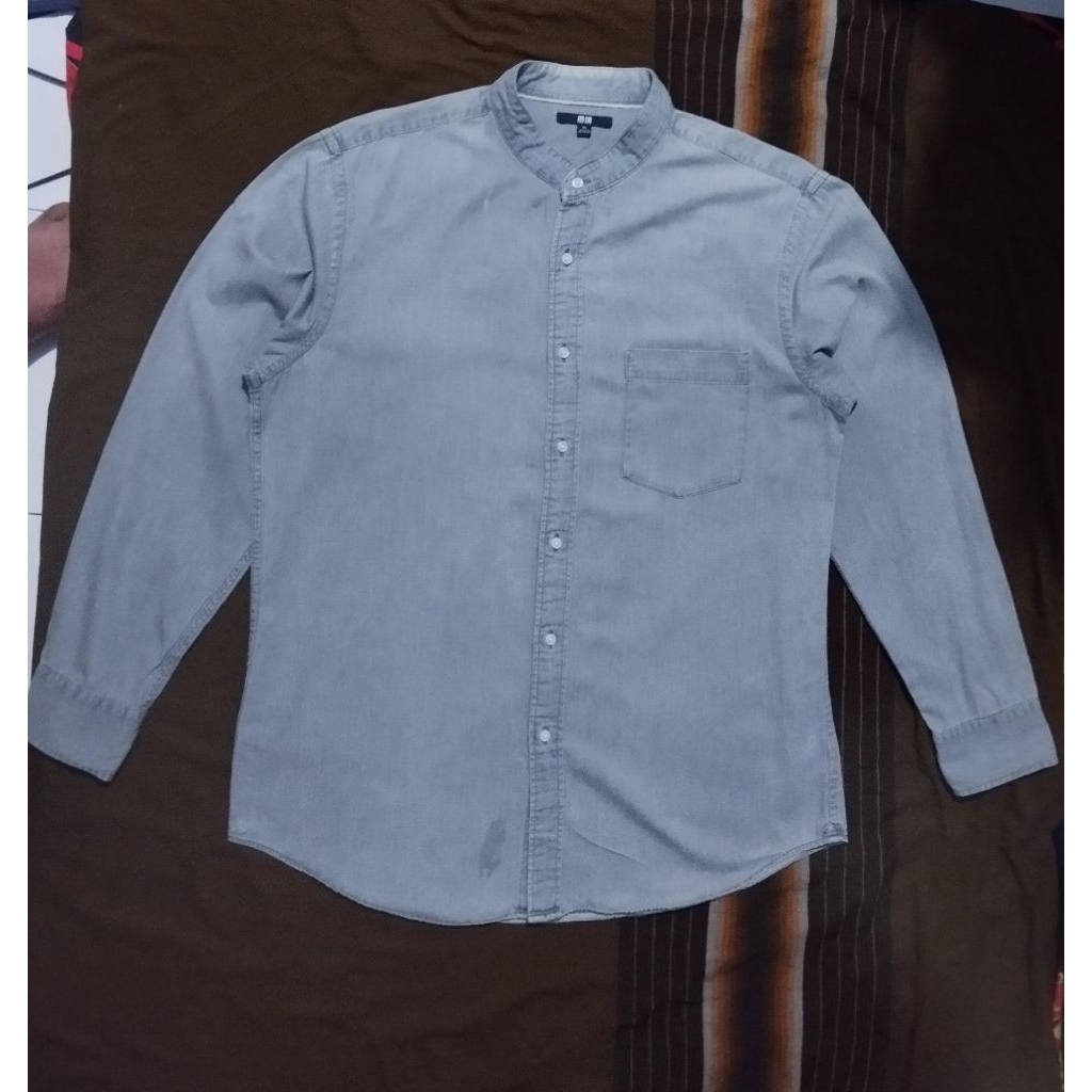 Kemeja Kerah Shanghai Uniqlo size L