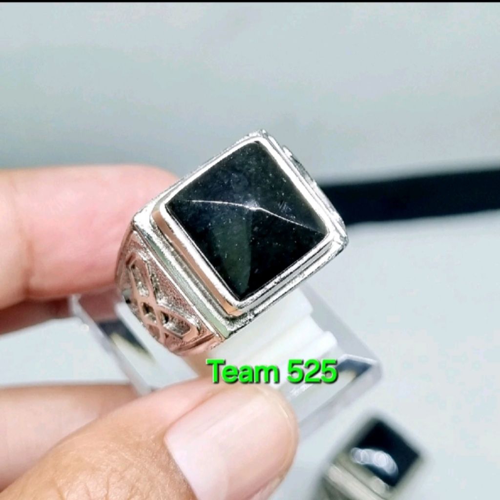 cincin badar besi hitam kotak