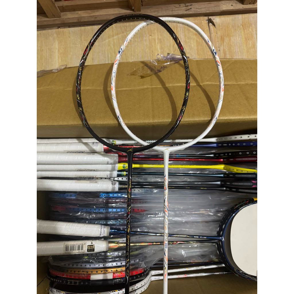 Raket Badminton HUNDRED BATTLE 900 34LBS HDRD Hndrd Original