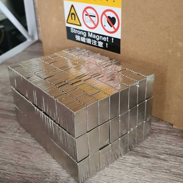 Magnet Neodymium 20x10x1.5 mm / Magnet kotak/Magnet Persegi/Magnet N52