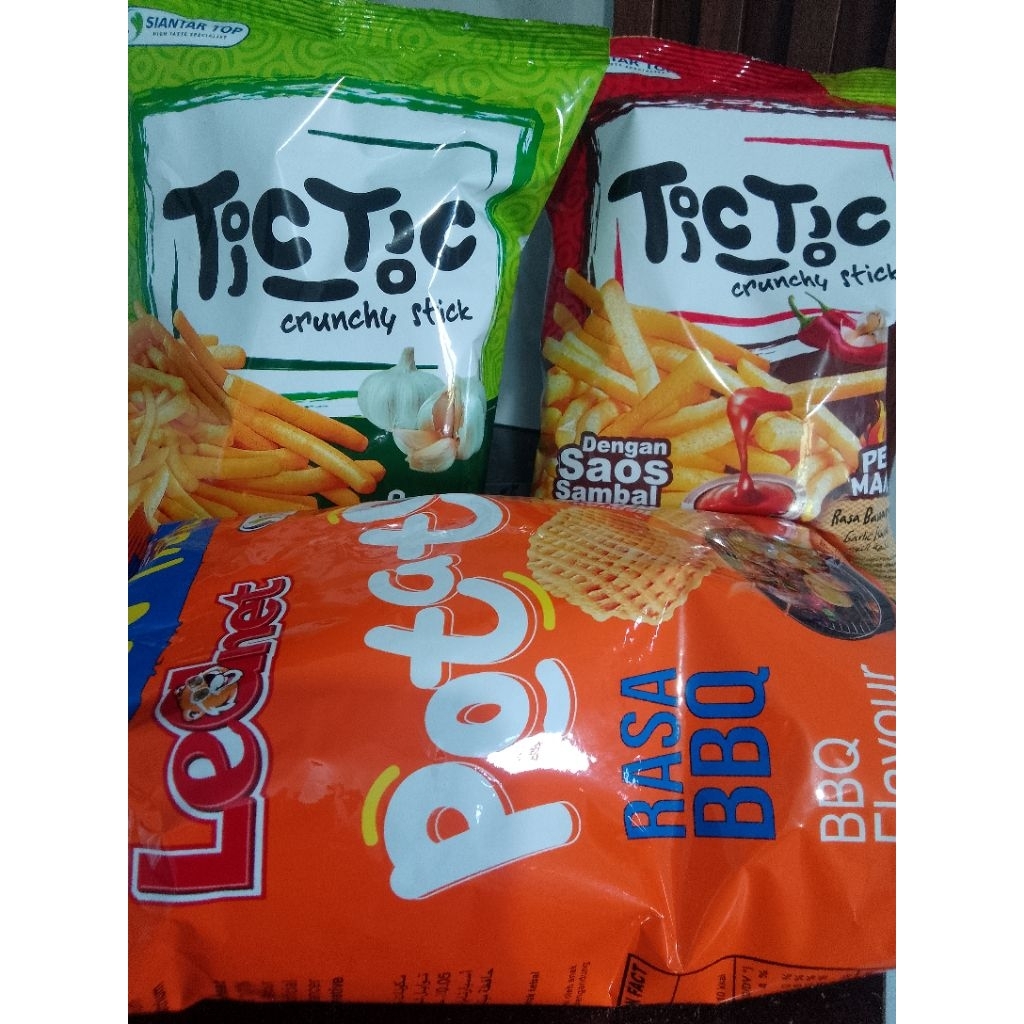 

ANEKA SNACK Makanan Ringan
