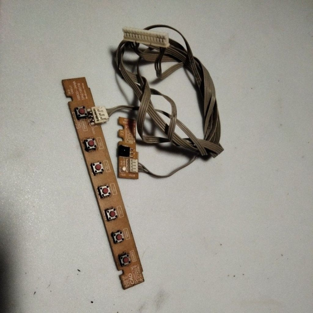 Tombol sensor IR tv led polytron 1 soket