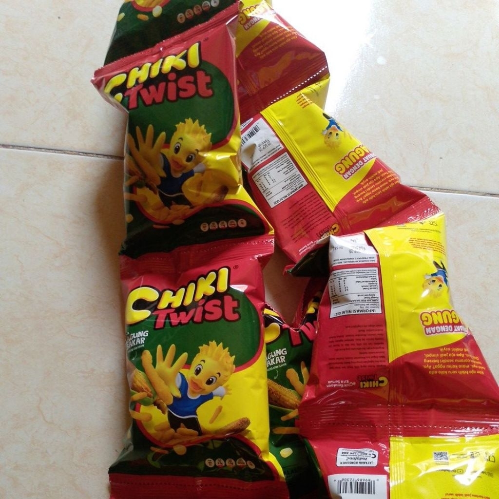 

KEMASAN BARU Chiki Twist Jagung Bakar 22.5gr