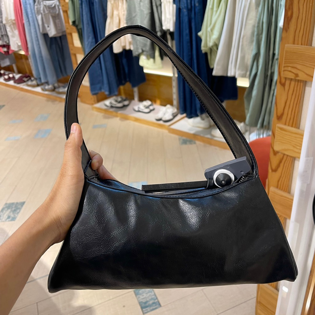 Tas Pull and Bear Woman jastip jasa titip