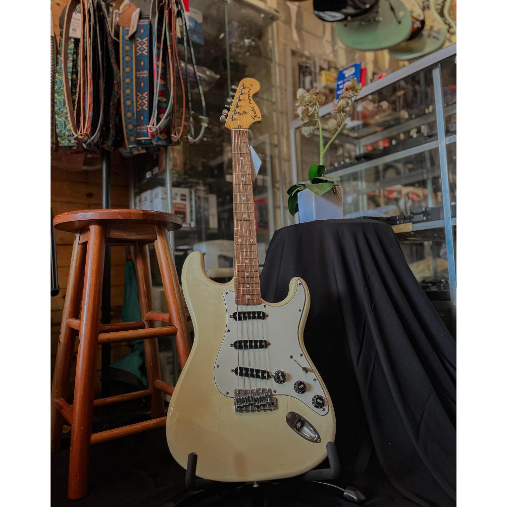 FENDER STRATOCASTER JAPAN 1985 REISSUE 72