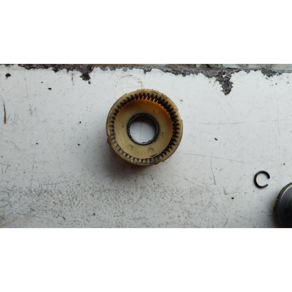 gear plastik dinamo starter spin 1.5 1500