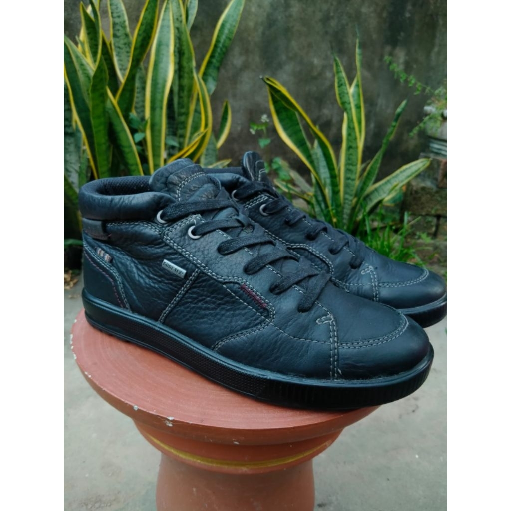 Sepatu Second Ecco