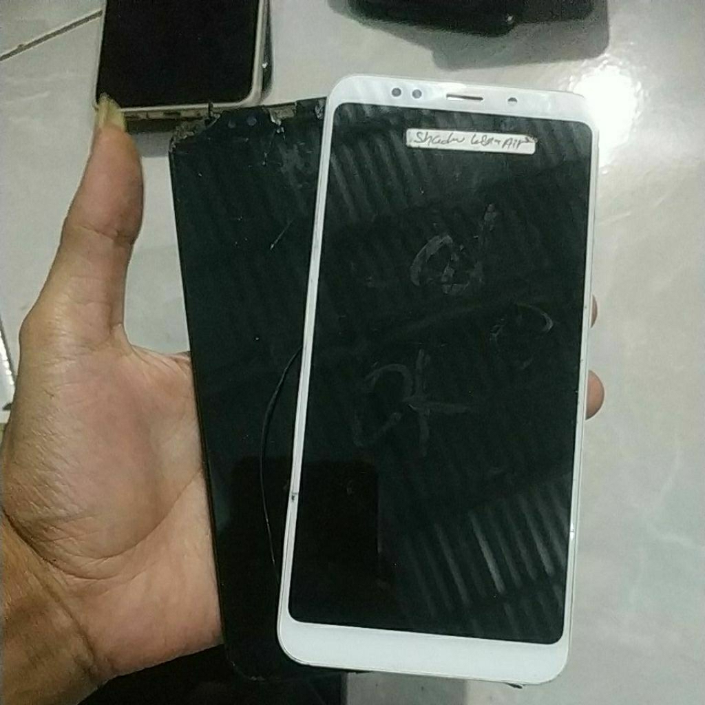 LCD SHADOw /wsMINUS TOUCHSCREEN REDMI 5 PLUS