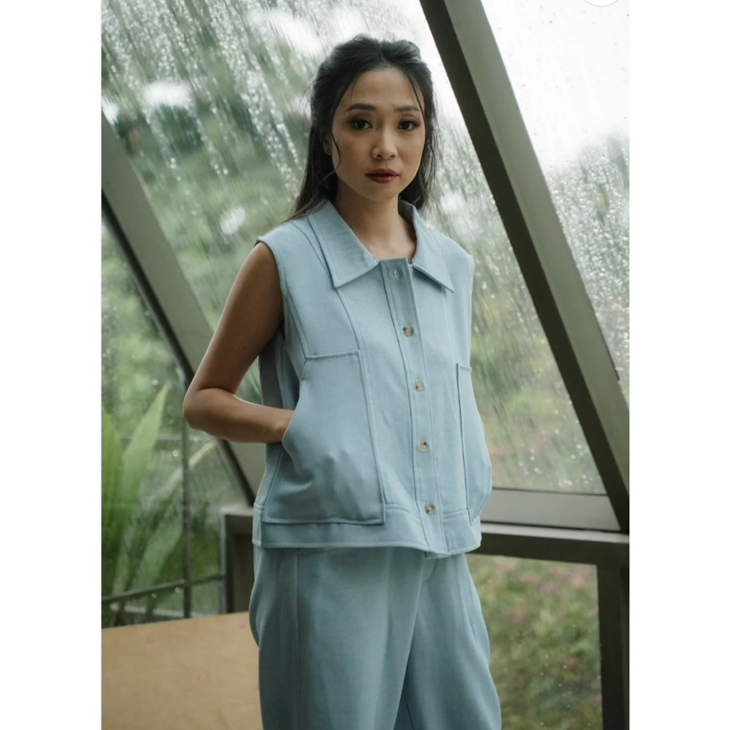 MAVEN Hera Top in Kensington Blue Sleeveless (NEW with tag)