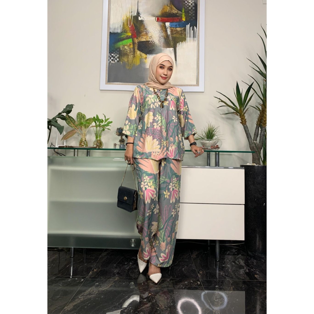 Ravena One Set Hijab Wanita Modern Casual Nyaman Dipakai Busana Muslim Celana Panjang Kulot untuk Ga