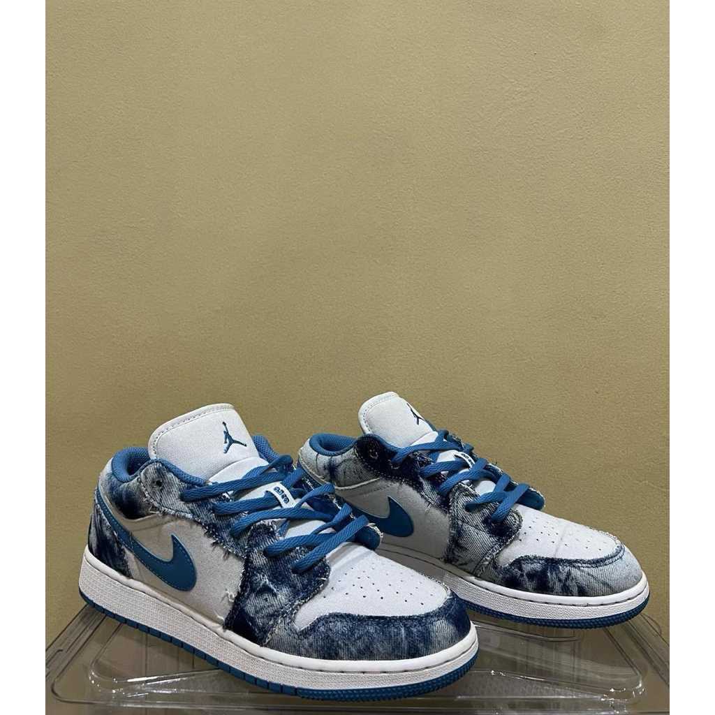 yang biru  Nike Air Jordan 1 Low Washed Denim  Authentic