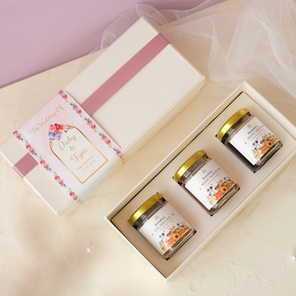 

Exlusive Wedding Souvenir Gift, Souvenir Pernikahan Nikah Ekslusif Bermanfaat Aesthetic