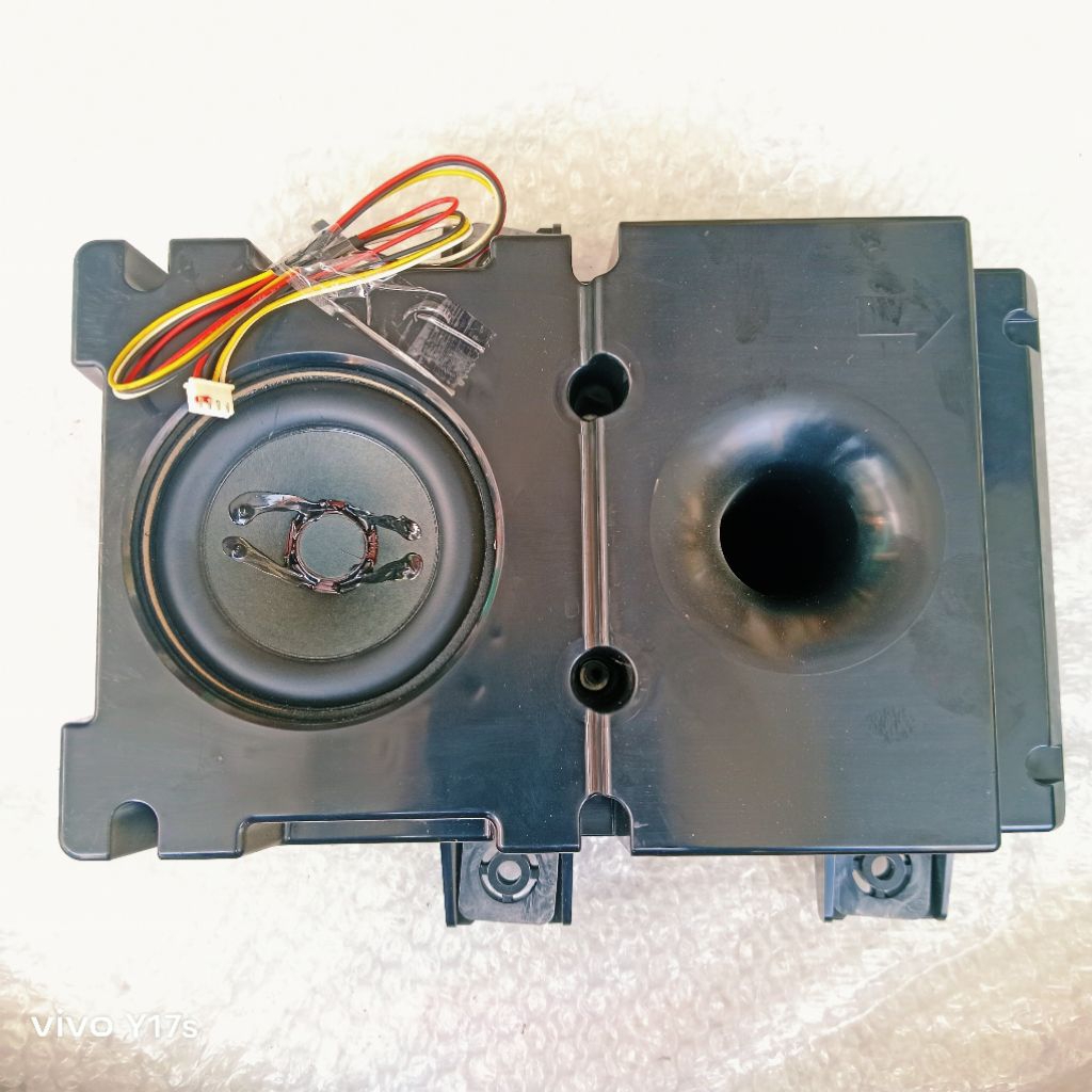 Speaker pasif tv POLYTRON PLD 24D123