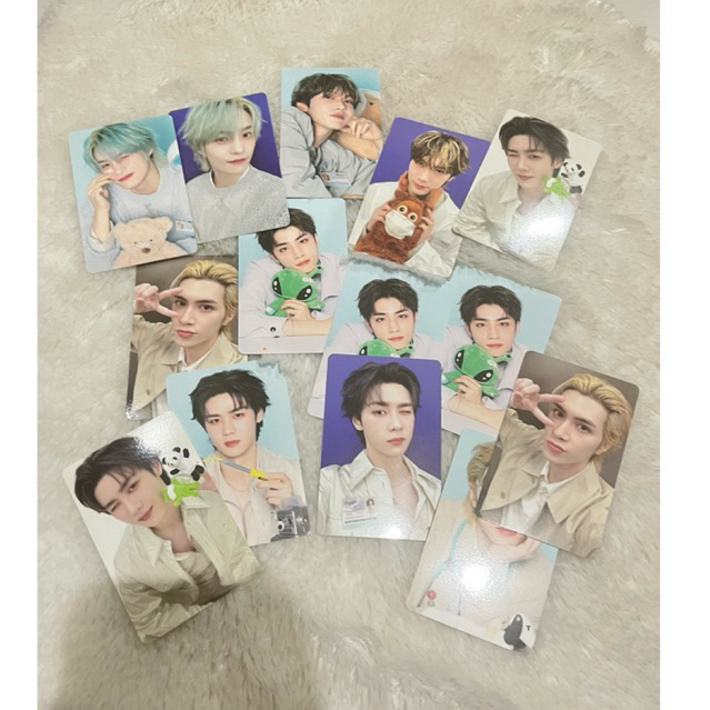 Trading card Season Greeting Wayv