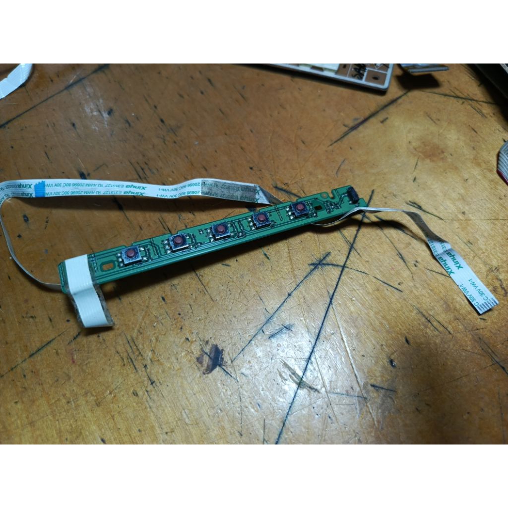 panel switch monitor acer P166HQL