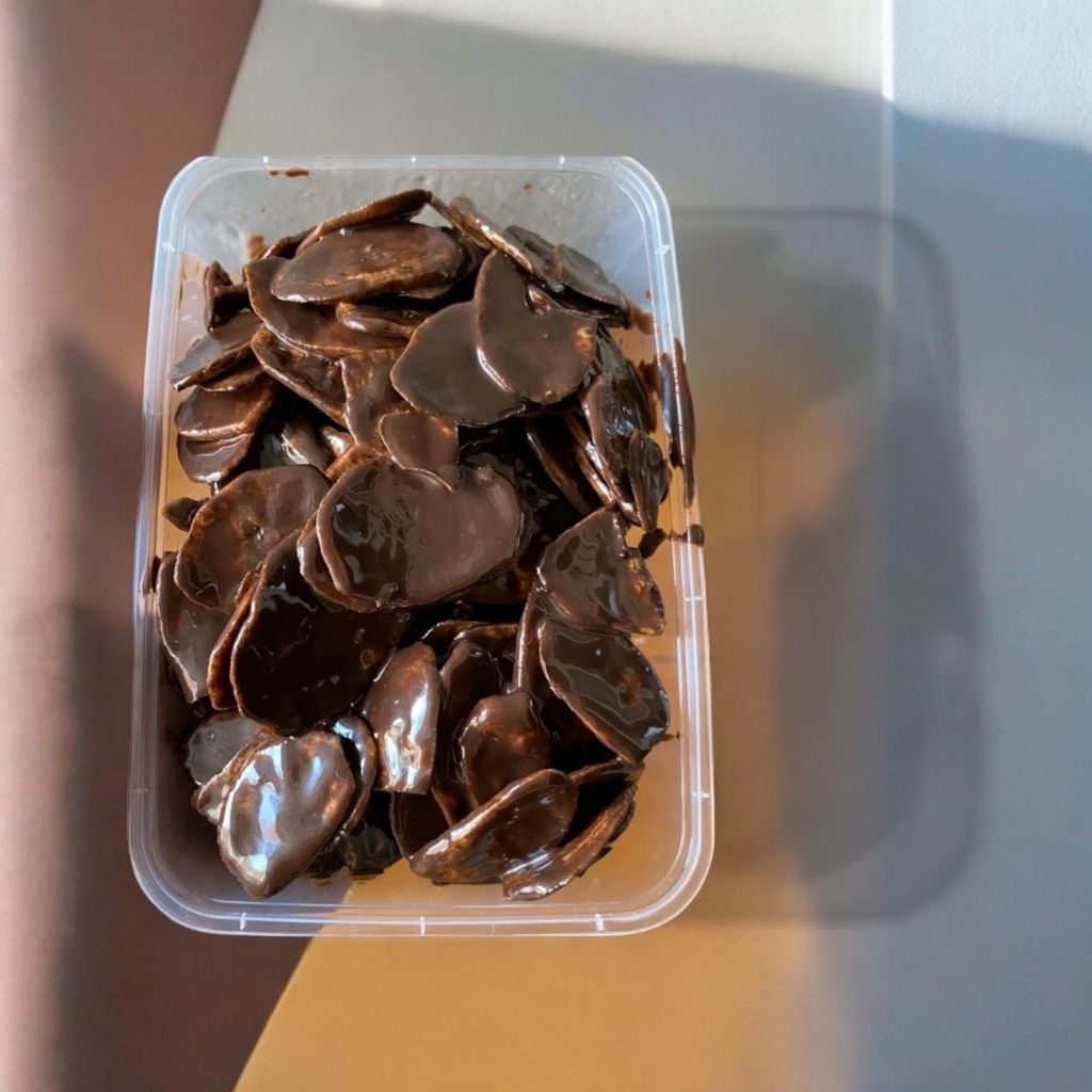 

PROMO!!!KRIPIK PISANG COKLAT LUMER ORIGINAL RASA 500GR