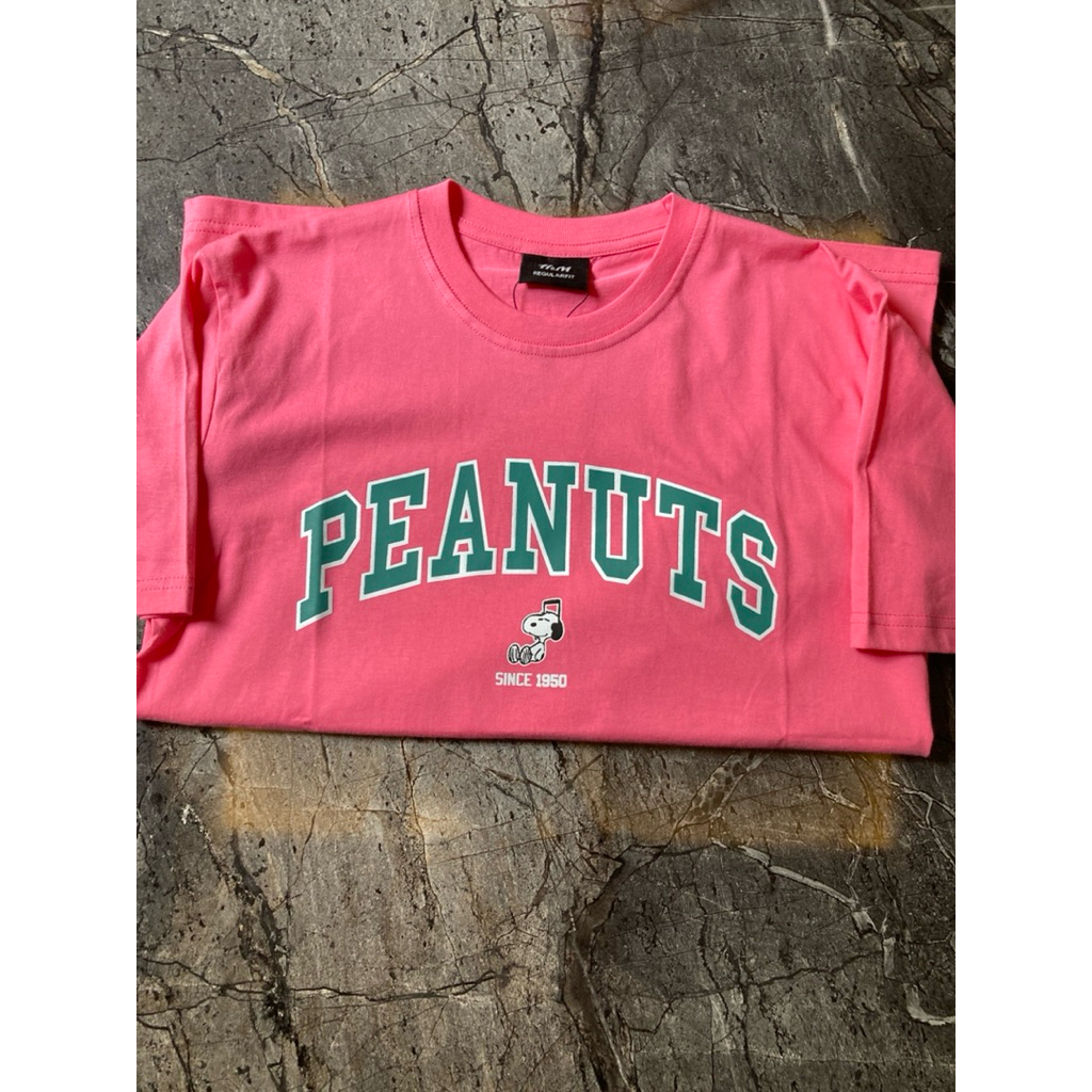 Kaos premium wanita/pria karakter + warna pink kaos premium quality