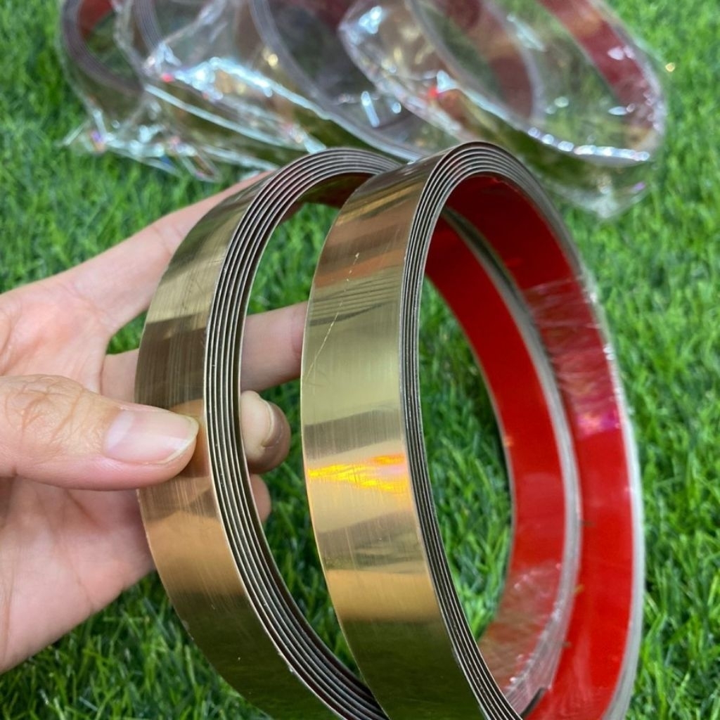 LIST MOULDING LIST PLAT LIST GOLD