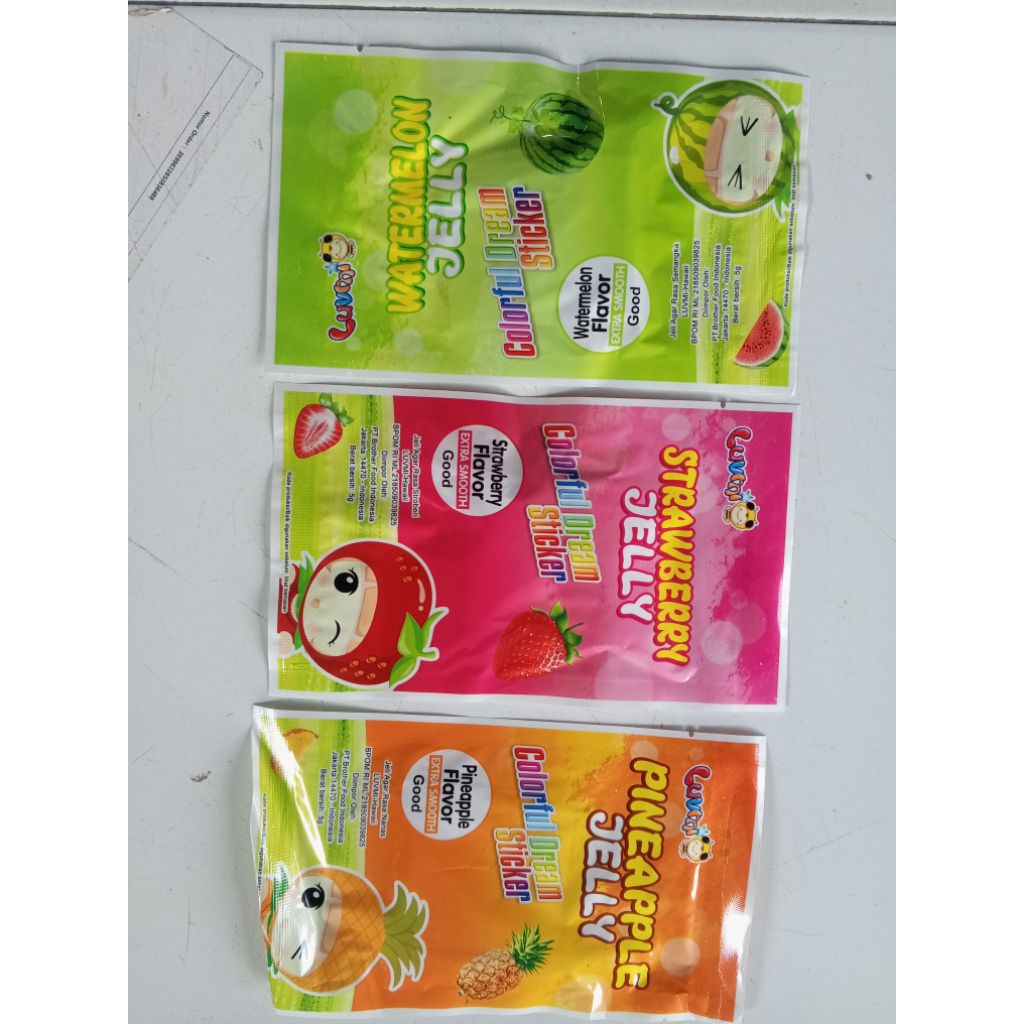 

jely stiker berhadiah stiker, 1 pak isi 30 pcs.