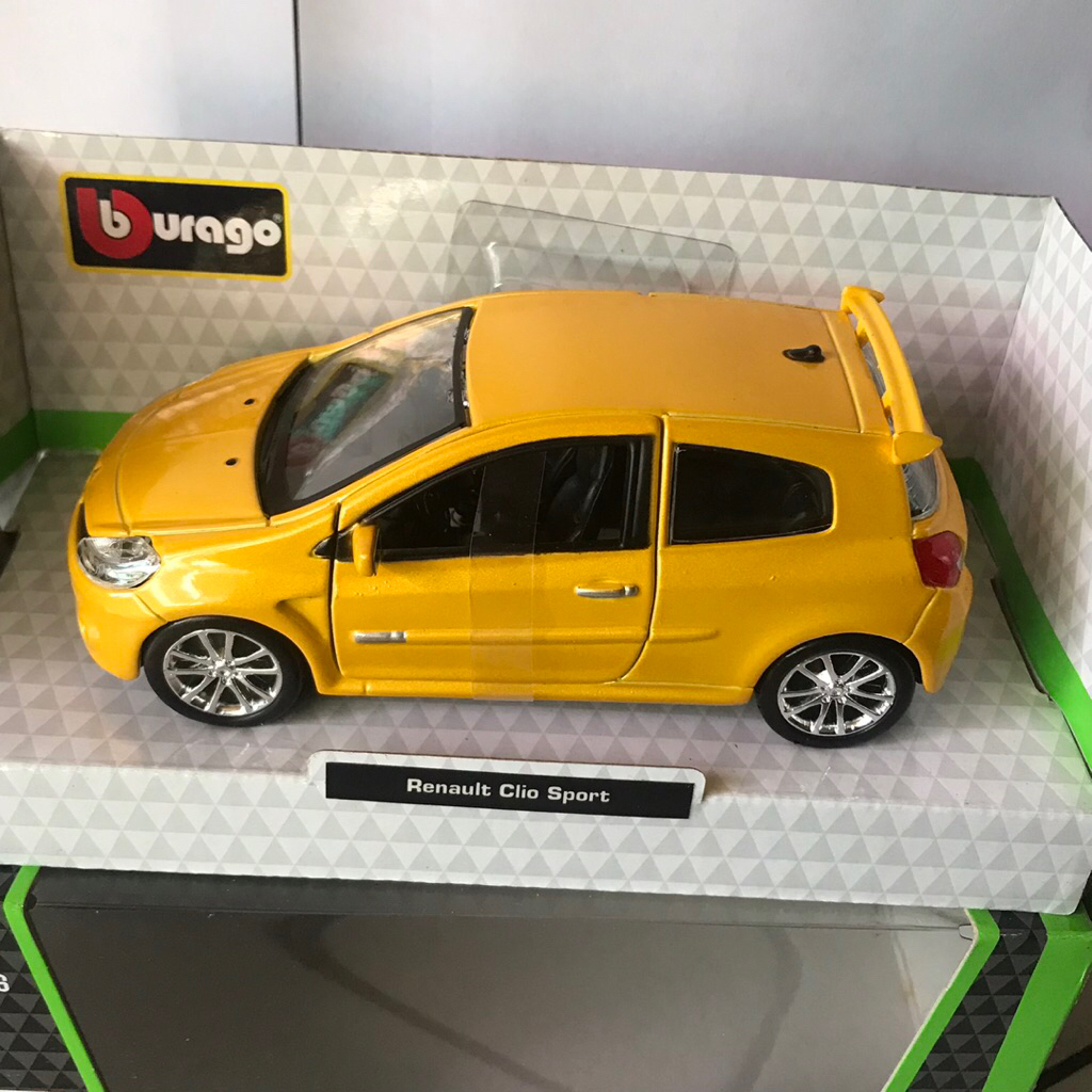 Bburago 1/32 Renault CLIO Sport