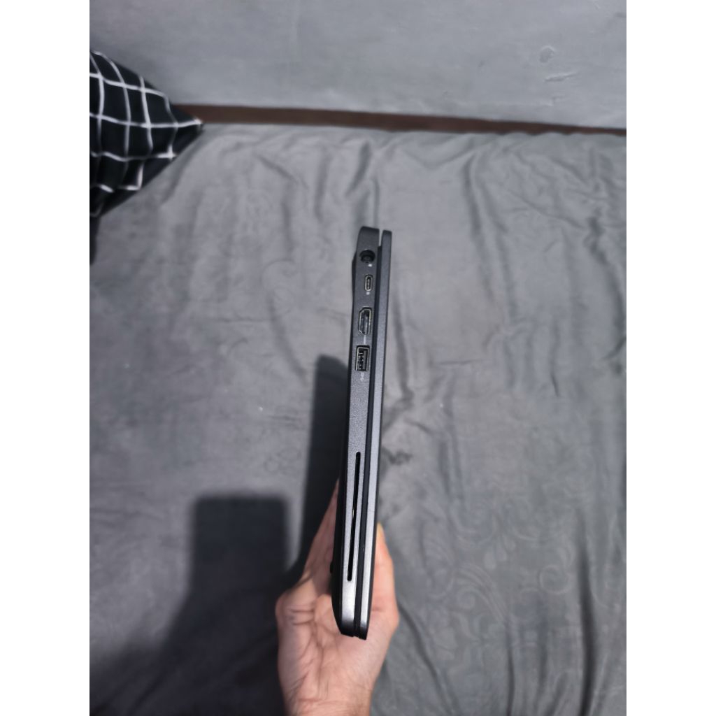 Laptop Dell Dual Boot MacOS Windows