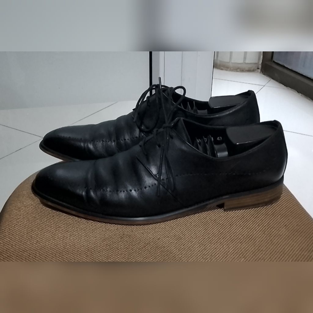 size 43 sepatu kulit derby andre valentino original hitam bisa untuk wisuda wedding kerja formal cas