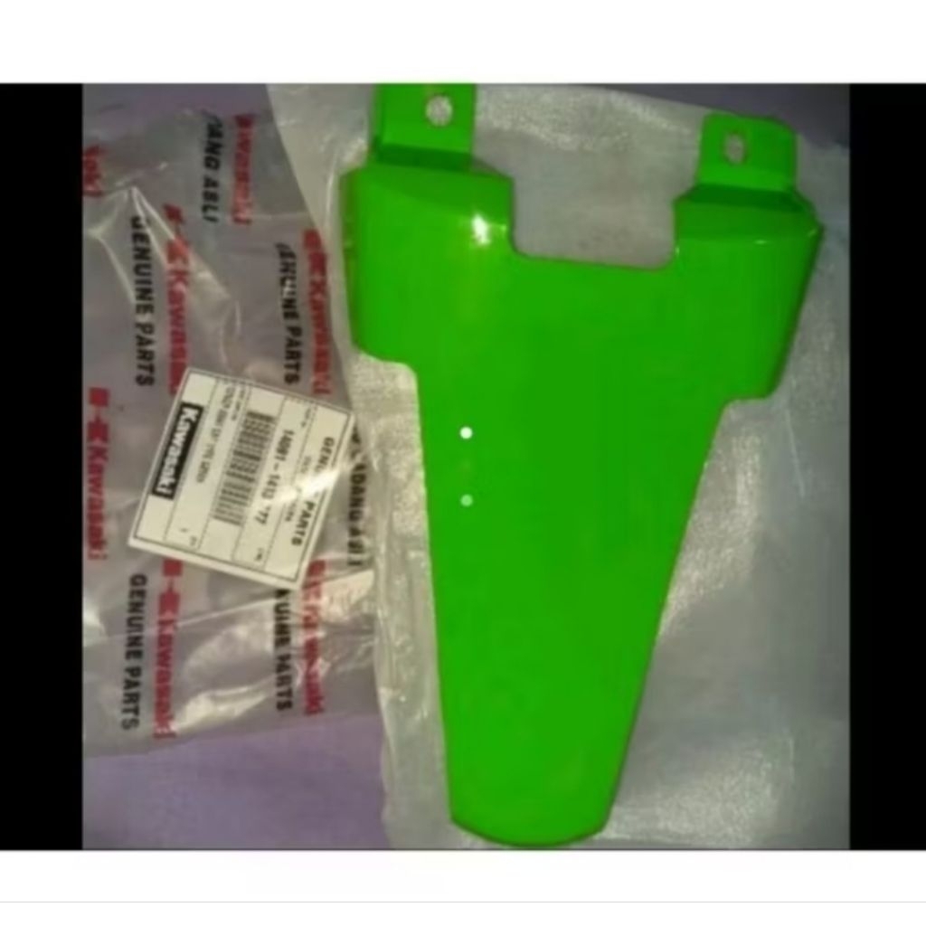 cover tail sambungan bodi belakang blitz blitz r hijau original