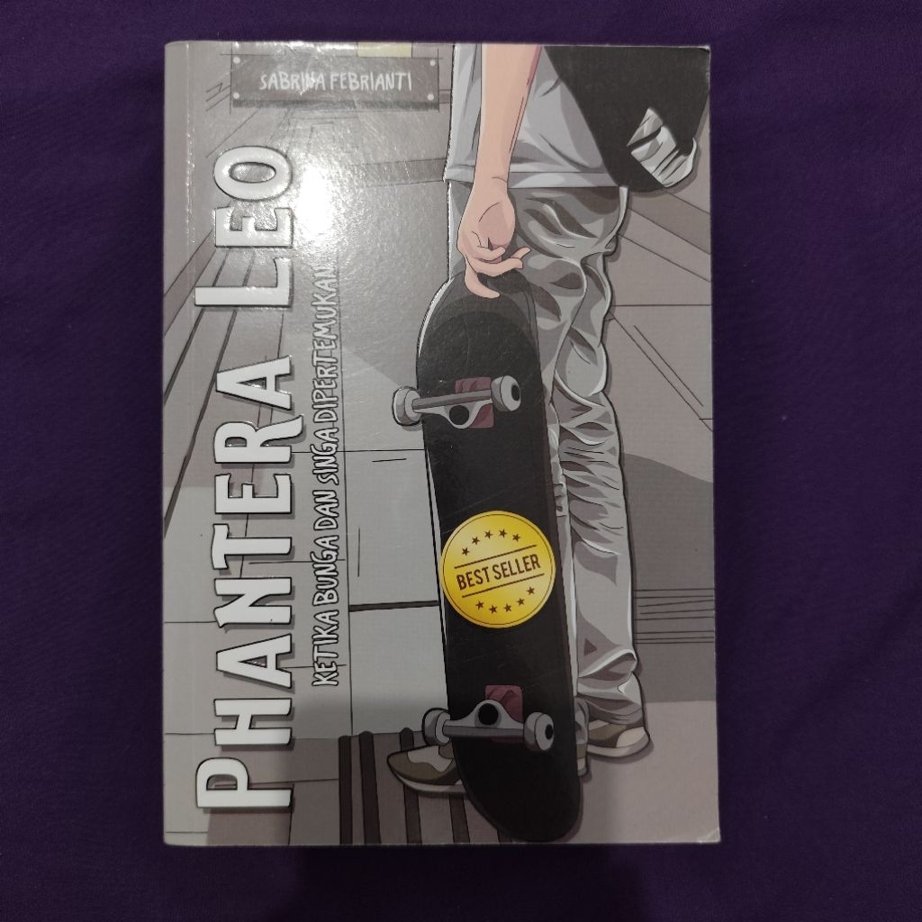 PRELOVED NOVEL PHANTERA LEO KARYA SABRINA FEBRIANTI