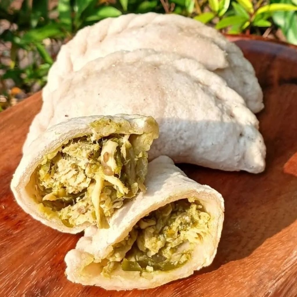 

CIRENG GEMOY ISI AYAM CABE IJO