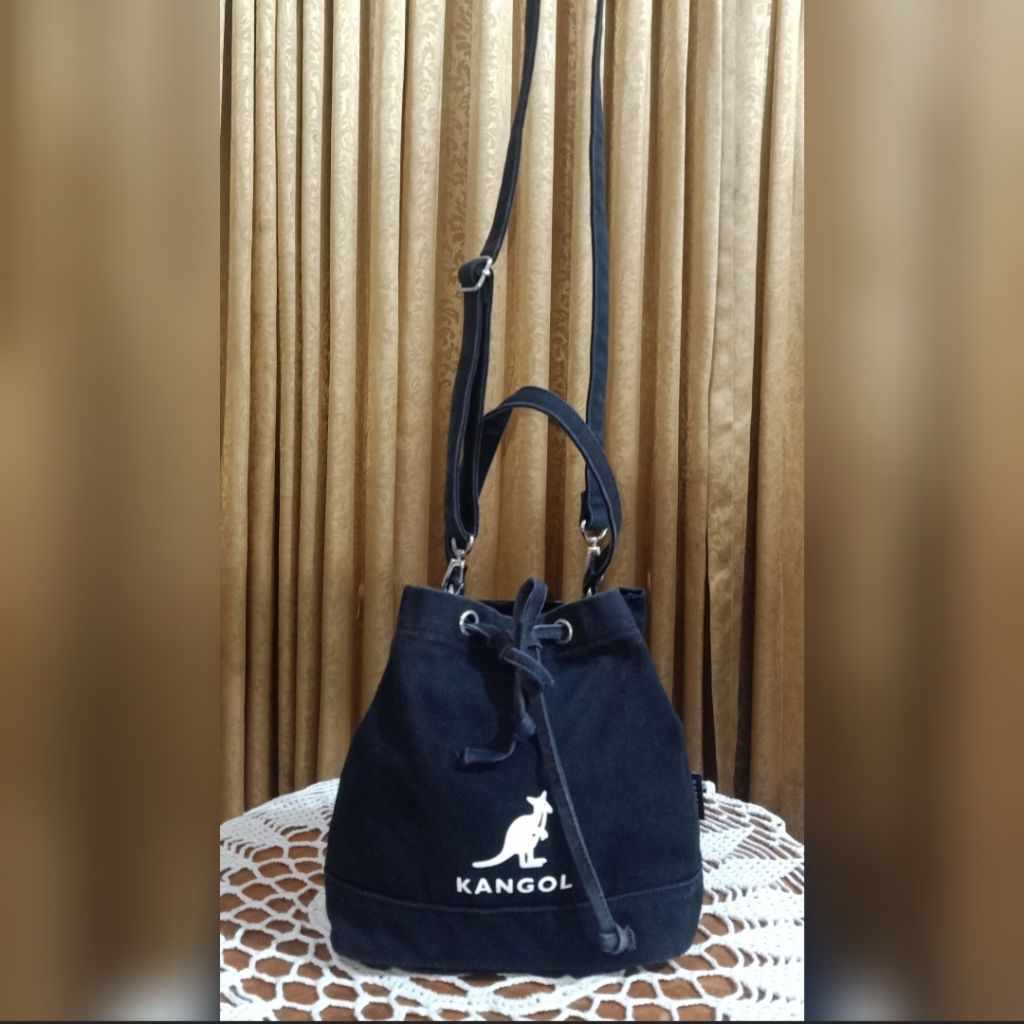 Kangol Sling Bag, bisa tenteng