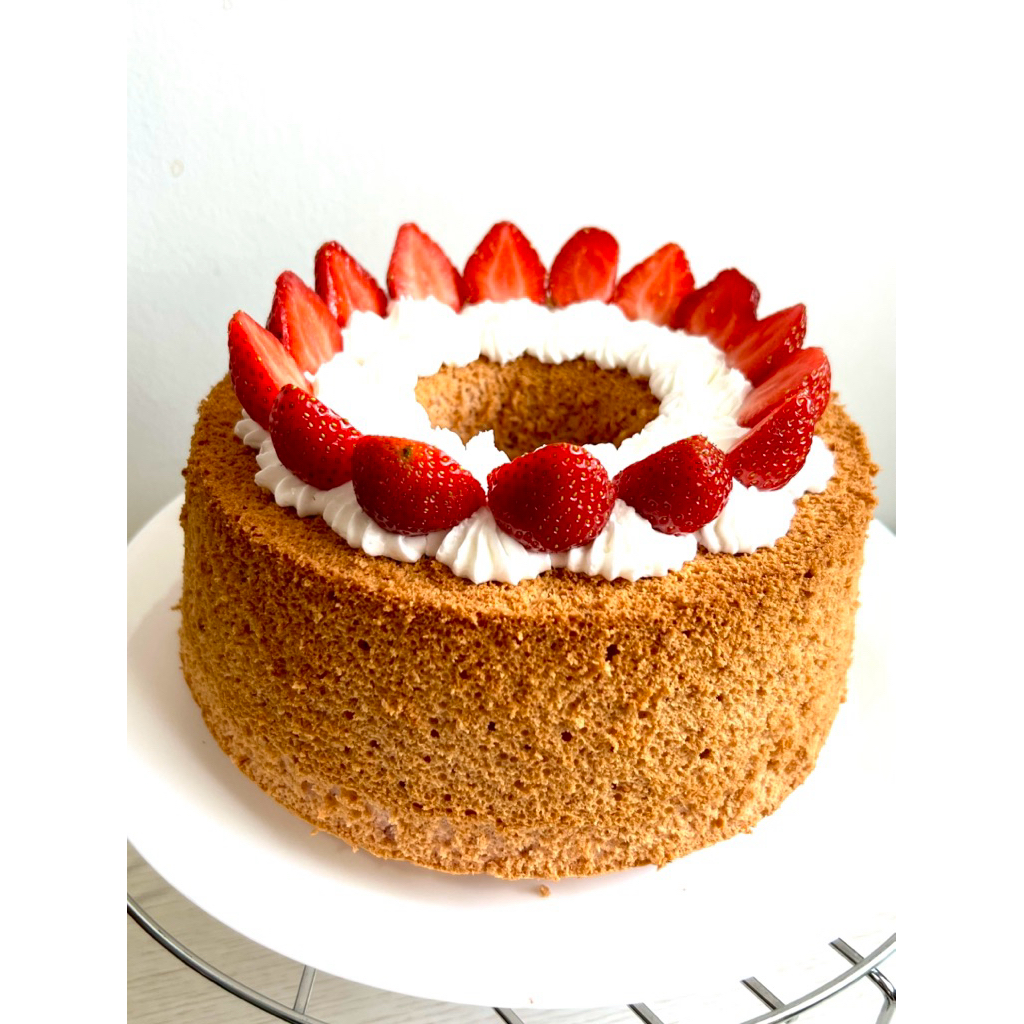 

Strawberry Chiffon Cake
