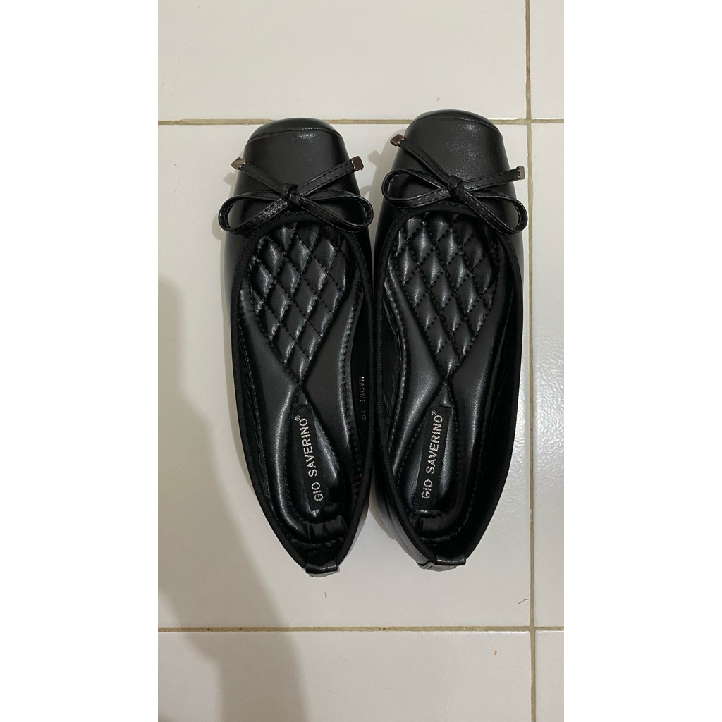 preloved flatshoes gio saverino dijual karna kekecilan